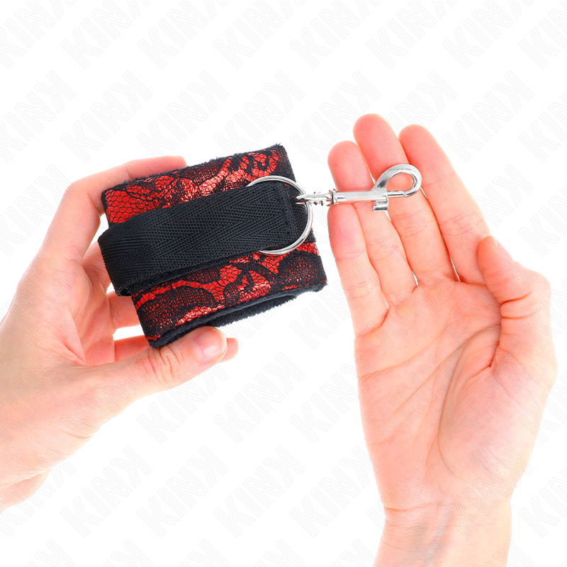 KINK - MUÑEQUERAS CORTAS DE ENCAJE TERCIOPELO Y UNIÓN DE NYLON ROJO/NEGRO 23 X 6.5 CM - Imagen 4